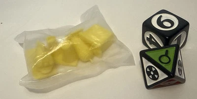 Scene It Simpsons Replacement 4 Sealed Plastic Tokens Movers Two Dice  - Image 1 of 3