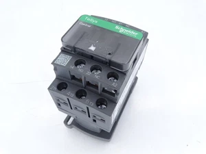SCHNEIDER ELECTRIC LC1D12M7C CONTACTOR - Picture 1 of 3