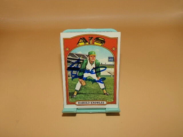 DAROLD KNOWLES SIGNED 72 TOPPS OAKLAND A'S CARD - Image 1 of 1