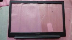 ✅ SAMSUNG ATIV BOOK 6 NP670Z5E LCD SCREEN DISPLAY FRAME BEZEL COVER BA75-04408B - Zdjęcie 1 z 4
