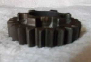 NOS Yamaha 5EB-17161-00 1999-2002 YZF R6 Transmission Gear - Picture 1 of 7