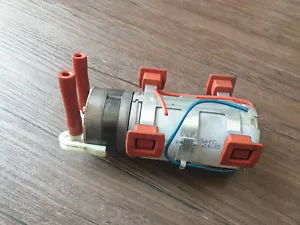 ZV Zentralverriegelung Pumpe Vakuumpumpe Motor passt für Mercedes W220 C215 R230 - Picture 1 of 2