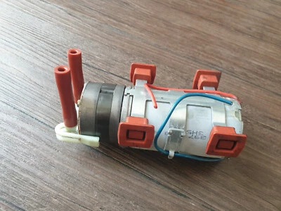 ZV Zentralverriegelung Pumpe Vakuumpumpe Motor passt für Mercedes W220 C215 R230 - Image 1 of 2