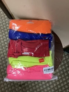 Men NWOT "Hanes" 5 different colors of Men's T-shirts crew neck. Size M - Picture 1 of 2