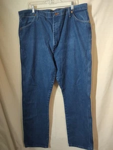 Pantalones de mezclilla Wrangler para hombre 42x34 corte vaquero ajuste original índigo 13MWZ ¡COMO NUEVOS! - Imagen 1 de 9