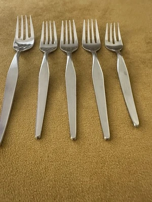 Serving Fork + Dinner & Salad Forks Noritake LINDEN Japan 18/8 Stainless - Image 1 of 4