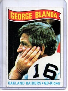 George Blanda Oakland Raiders 1975 Topps #8 (famer del Salón de la Fama) - Imagen 1 de 2