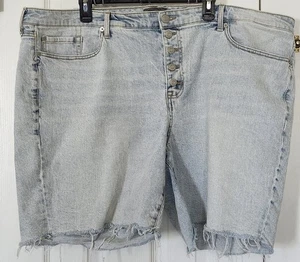 Torrid Feel The Fit helle Waschung roher Saum Knopfleiste Denim Shorts Größe 24 - Bild 1 von 4