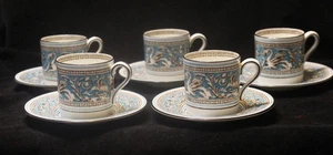 WEDGWOOD TURQUOISE FLORENTINE SET OF 5 DEMITASSE CUPS AND SAUCERS - Picture 1 of 9