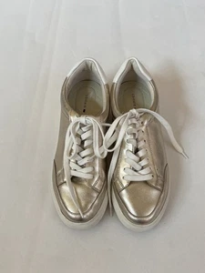Birdies SZ 7.5 The Cardinal Mica Sneaker Low Top Leather Gold Lace Up - Picture 1 of 12