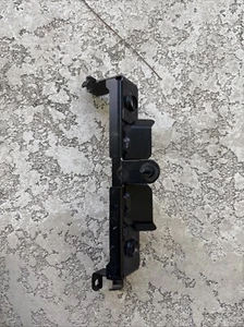 Mercedes Benz Genuine G 550 2019-2024 Oil Cooler Mount Plate 4635009801 - Bild 1 von 3