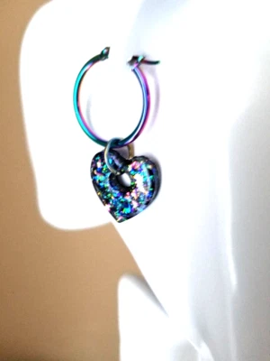 Pendientes de ópalo resina pavo real ópalo corazón pendientes en arco iris aros de acero inoxidable Foto 1 de 4