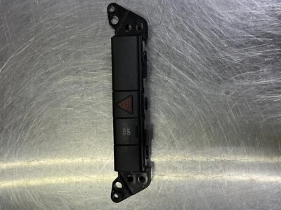 Interruptor de control de tracción de luz de peligro de tablero de 2,4 L OEM 2013 Dodge Avenger 68044102AB Foto 1 de 2