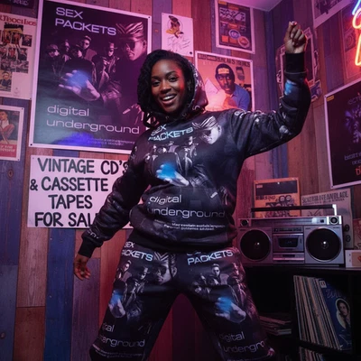 •DIGITAL UNDERGROUND - SEX PACKETS• ~1990 OG PRESSING~ (CASSETTE TAPE) (1) - Image 1 of 4