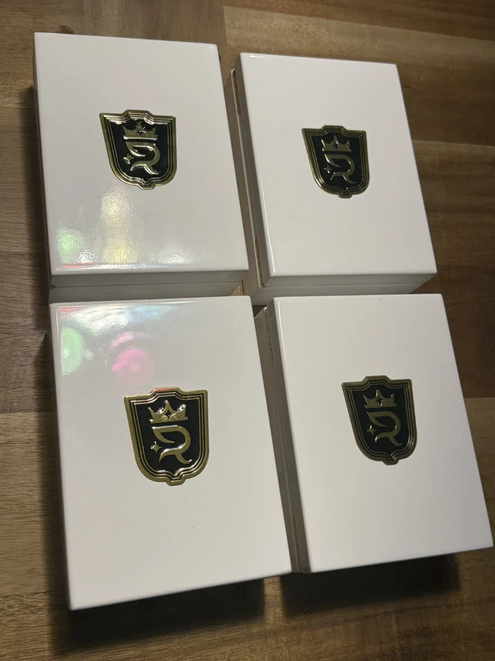 4 cajas de baloncesto vacías Topps 2023-24 Royalty Foto 1 de 1
