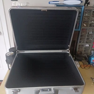 VTG Zero Halliburton Aluminum 21X17X7 LINED, Reg Z, Suitcase, Combination Lock - Picture 1 of 15