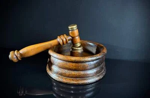 Antique Wooden Walnut Breaker with Ribbed Circular Holder & Brass-Mounted Gavel - Picture 1 of 10