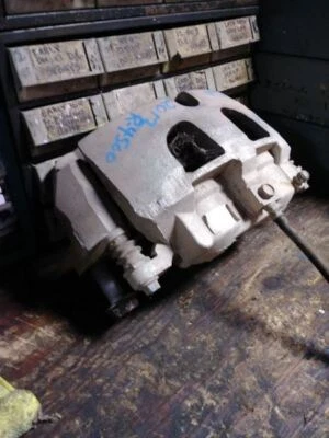 2012 DODGE RAM4500 DRIVER SIDE REAR BRAKE CALIPER. PART NUMBER 68034097AC - Image 1 of 4