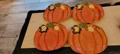 Набор из 4 керамических тарелок в форме тыквы - Изображение 1 из 4