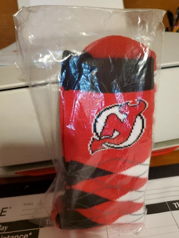 New Jersey Devils Socks Adult large. New In Package. RWJ Barnabas Sponsored  SGA Cover