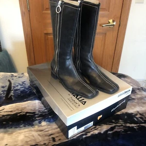 Aquatalia 6.5 Mujer Ocala Botas de Cuero Impermeable Negro Becerro Cremallera Alta - Imagen 1 de 15