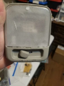 2000-2004 Nissan Xterra Frontier Maxima Altima Sentra Rear Overhead Dome Lamp - Picture 1 of 2