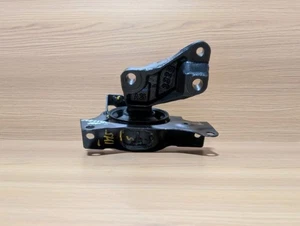 NEW GENUINE LEFT ENGINE MOUNT FOR SUZUKI SWIFT 1.2L 2018-2023 - Picture 1 of 9
