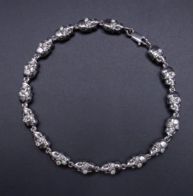 Brazalete calavera diamantes blancos y negros de oro blanco de 14 quilates ICEBOX Foto 1 de 4