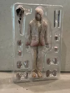 AT-MK-WHBD-D: Aton custom 1/12 MoonKnight Mr. Knight Figure (With Hood, Bloody) - Picture 1 of 5