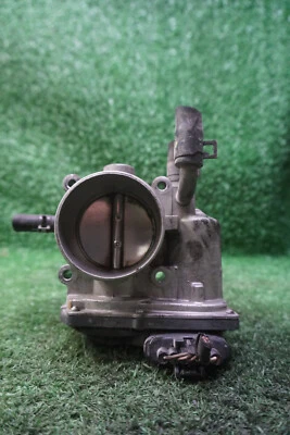 Hyundai Accent 2012 1,6 L carrocería del acelerador OEM 351002B300 Foto 1 de 4