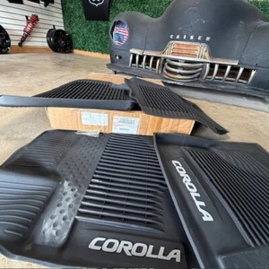 (1) Alfombrilla Original Toyota 14-19 Corolla Todo Clima Pt908-02170-02 (4 piezas) - Imagen 1 de 5