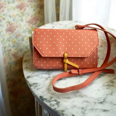 Bolso sin asas bandolera Matilda Jane Cate en patrón de lunares rosa y blanco Foto 1 de 4