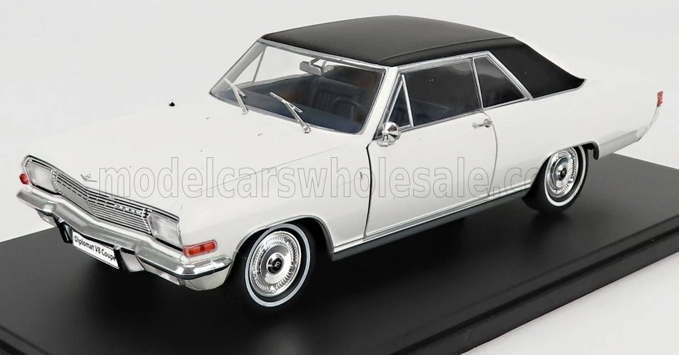 1/24 – OPEL – DIPLOMAT V8 COUPE 1965 – WEISS SCHWARZ - Bild 1 von 2