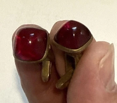 Hickok USA Cufflinks Gold Tone Red Lucite Cabochon Vintage See Pics - Image 1 of 4
