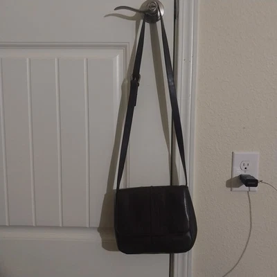 Bolso de hombro mediano de cuero marrón Crazy Horse con billetera adjunta Foto 1 de 4