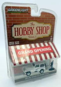 Greenlight Hobby Shop 1/64 Scale 97010 - 1991 Jeep Wrangler & Mail Carrier White - Imagen 1 de 2