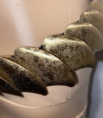 Vintage HARWILL NYC Gold Metal Half Crescent Floral Stretch Belt NWT OS - Image 1 of 4