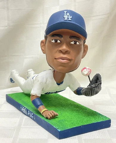 Yasiel Puig Diving Catch 2015 Los Angeles Dodgers Bobblehead SGA MLB Cover