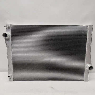 2016-2019 BMW X5 X6 3.0L L6 Main Front Engine Cooling Radiator OEM - Image 1 of 4