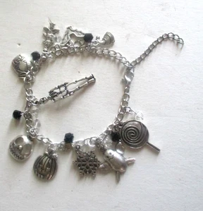 PULSERA DE MODA PLATEADA MULTI ENCANTO HALLOWEEN CON CUENTAS BLING - Imagen 1 de 2