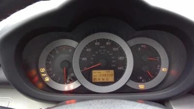 Medidor de velocímetro usado se adapta a: Toyota Rav4 2007 clúster MPH 4 cilindros grado C Foto 1 de 4
