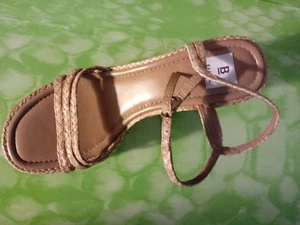 BRANDNEU Größe: 8M BAKERS Damen Absatz Knöchelriemen Keilabsatz Sandalen, kein Karton - Bild 1 von 12