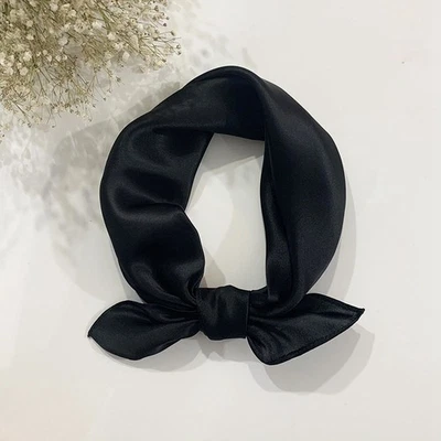 Bufanda coreana mulberry seda temperamental color puro para mujer delgada pequeña cuadrada Foto 1 de 4