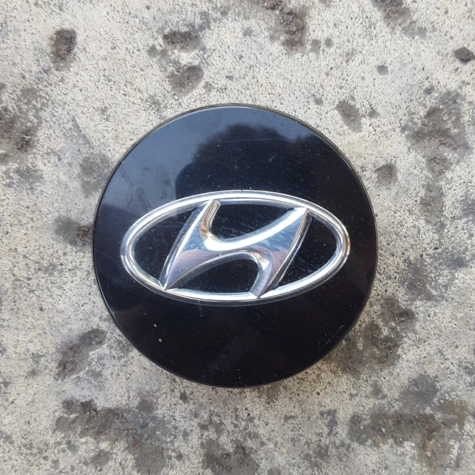 2005-2021 HYUNDAI AZERA KONA SONATA WHEEL RIM HUBCAP CAP CENTER EMBLEM OEM BC961 - Image 1 of 3