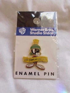 1997 Marvin The Martian WHAT PLANET ARE YOU FROM Hat Pin - Picture 1 of 2