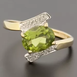 9ct Yellow Gold Peridot & Diamond Cluster Ring Size M Hallmarked - Picture 1 of 10
