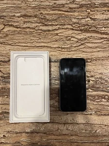 Apple iPhone 11 - 64 Go - Violet (Désimlocké) (CA) - Photo 1 sur 5