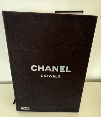Chanel Catwalk: The Complete Collections / Thames & Hudson - Buch - Zustand Gut - Bild 1 von 2