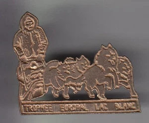 RARE PINS PIN'S .. SPORT HIVER CHIEN DOG HUSKY TRAINEAU POLKA LAC BLANC 68 ~CX - Imagen 1 de 1
