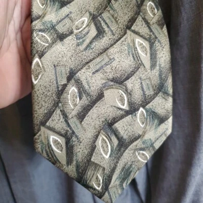 David Taylor Necktie Green Geometric 100% Polyester Men's Tie 59 / 3.5. - Image 1 of 4
